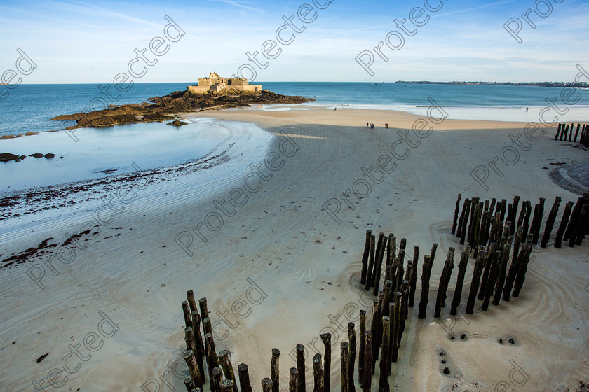 6H1C1881 
 St Malo, coast of Brittany, France 
 Keywords: malo, st, france, saint, beach, travel, old, city, brittany, landscape, sea, architecture, view, building, tourism, wall, europe, sand, tower, fortress, fort, nature, ancient, fortification, castle, winter, St Malo, boats,