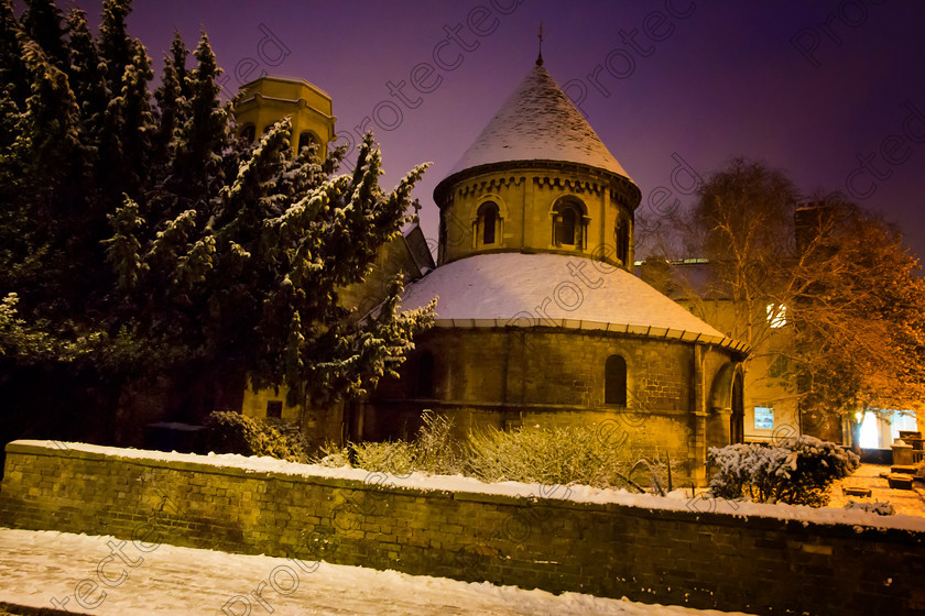6H1C1396 
 Round Church 
 Keywords: winter, church, night, snow, round, cambridge