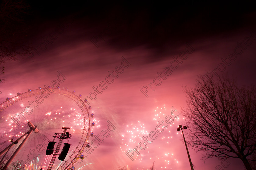 6H1C0345 
 London New Year's Eve Fireworks - 2014